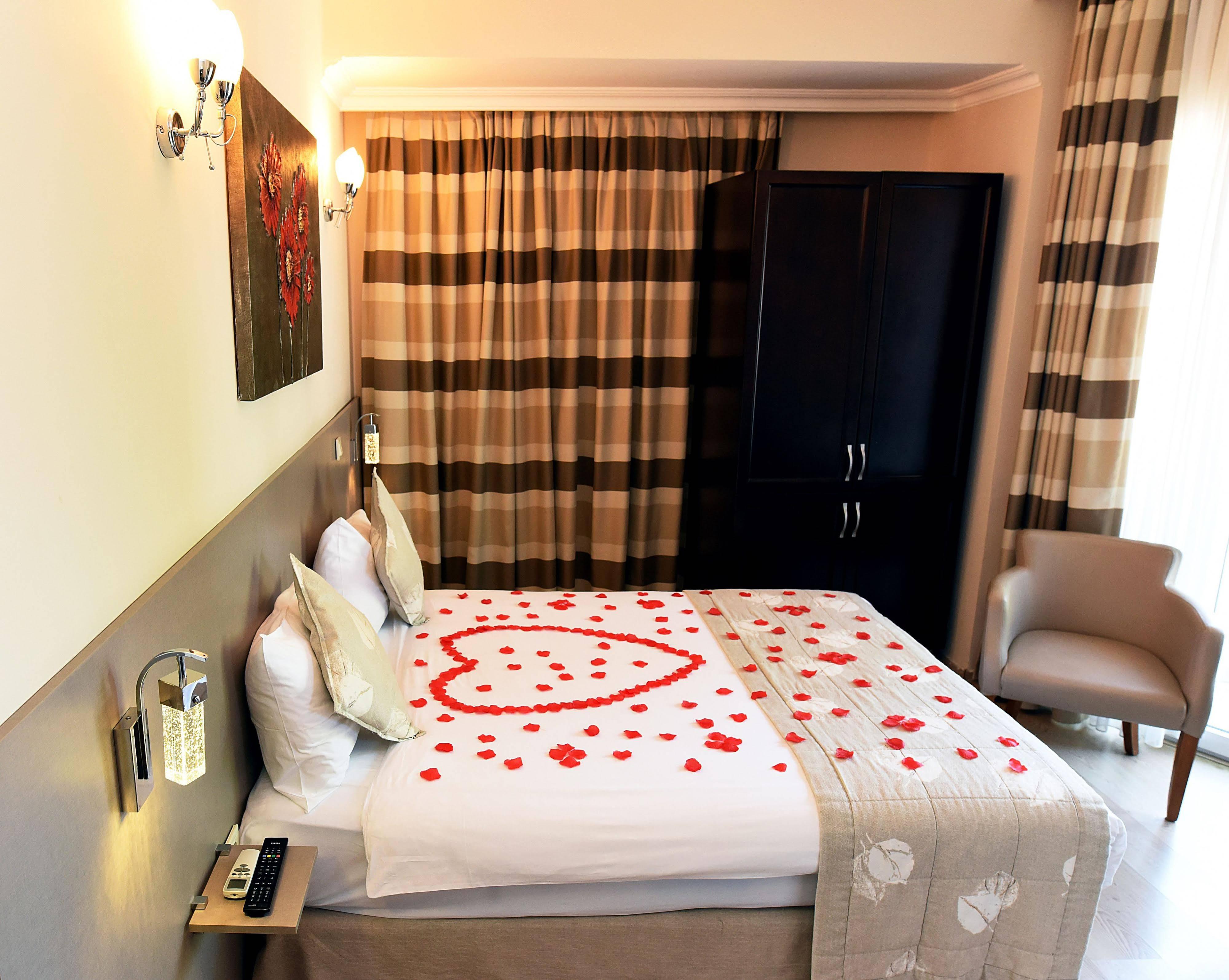 Marine House Boutique Hotel Адалар Екстериор снимка
