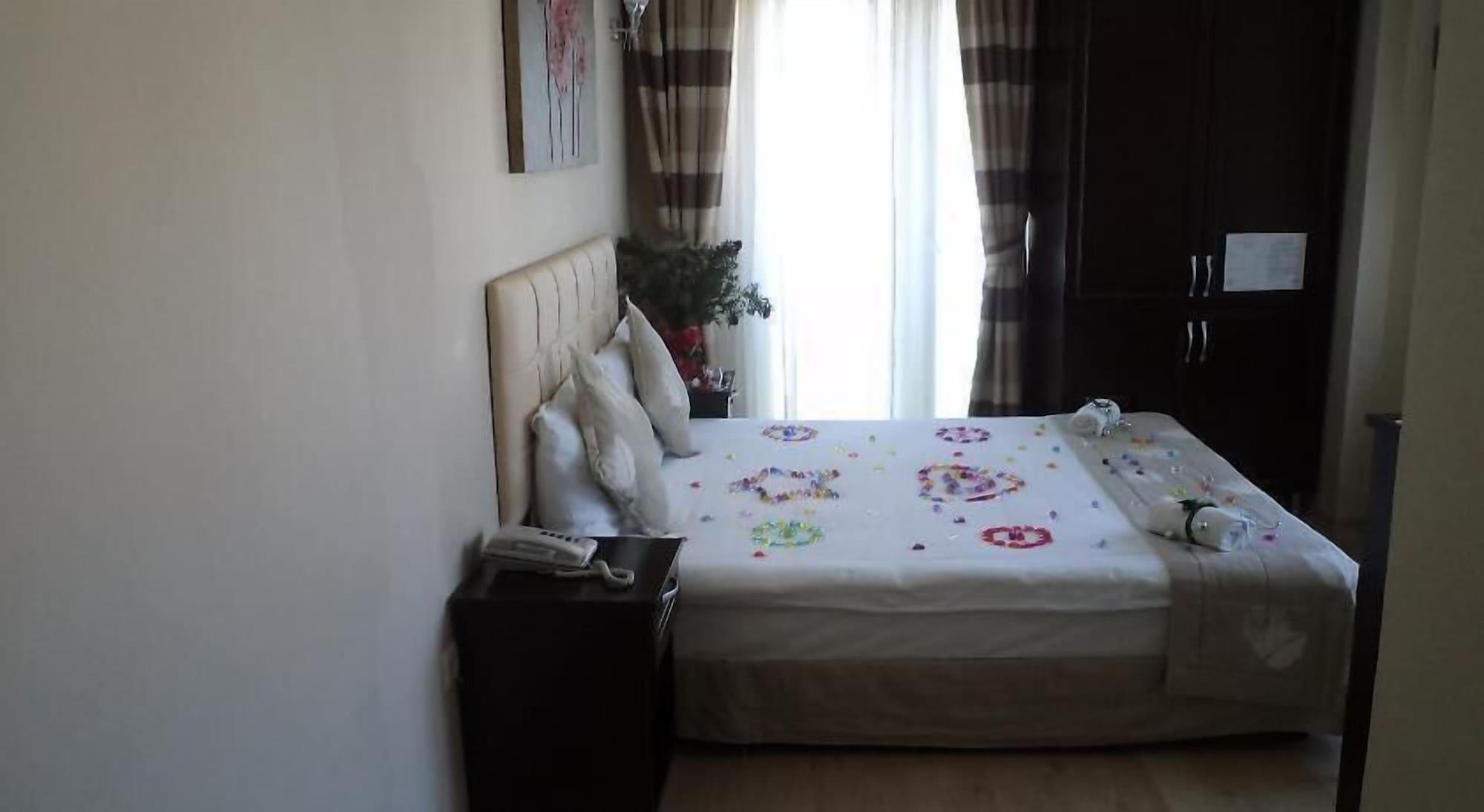 Marine House Boutique Hotel Адалар Екстериор снимка